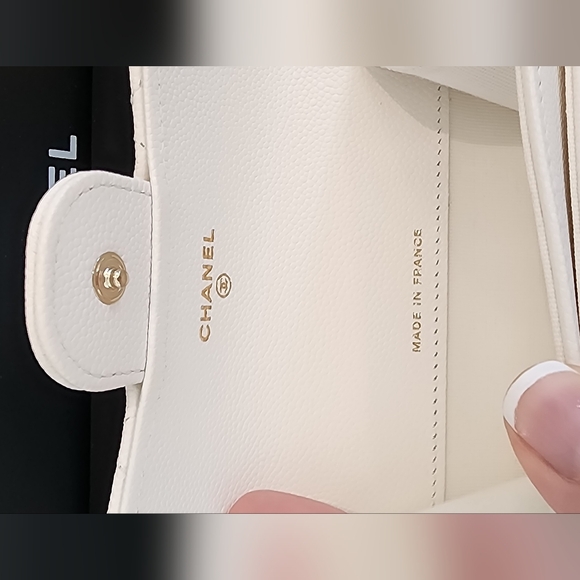 Chanel white card holder wallet with tags - Picture 5 of 9